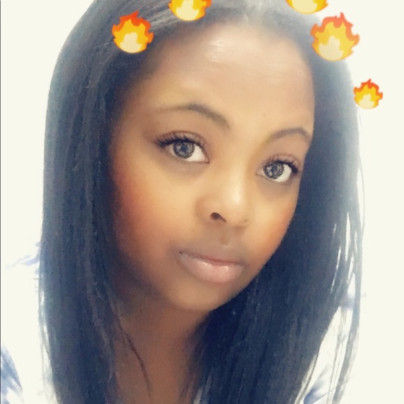 Meet your Posher, Graciela - Picture 1 of 1